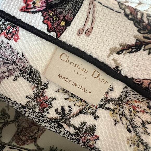 Dior Limited Edition Book Tote - Picture 3 of 9